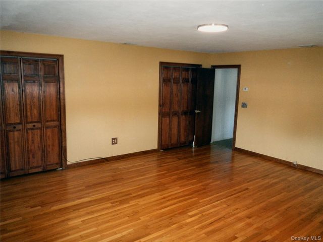 1005 Thompson Drive, Bay Shore, NY 11706