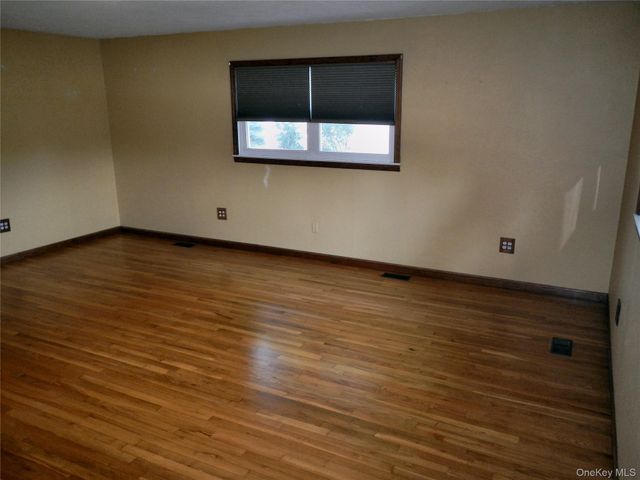 1005 Thompson Drive, Bay Shore, NY 11706