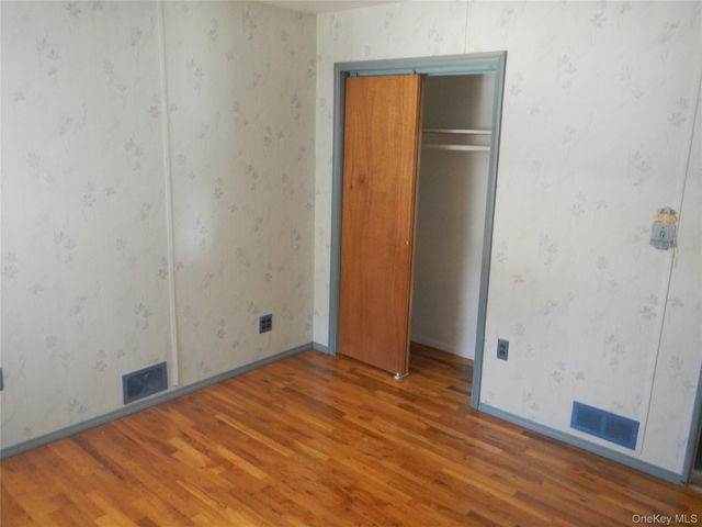 1005 Thompson Drive, Bay Shore, NY 11706