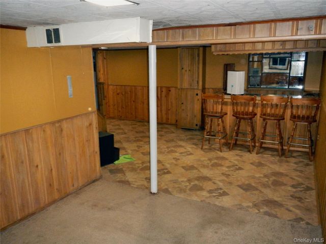 1005 Thompson Drive, Bay Shore, NY 11706