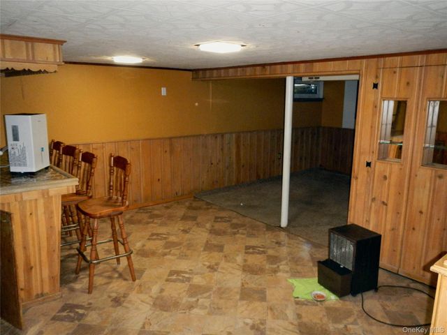 1005 Thompson Drive, Bay Shore, NY 11706