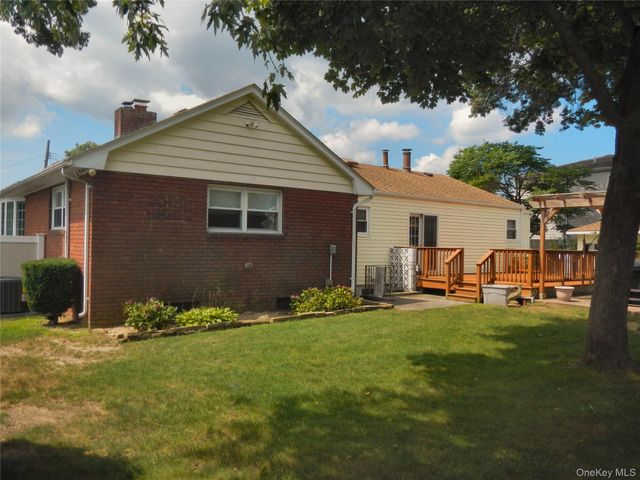 1005 Thompson Drive, Bay Shore, NY 11706