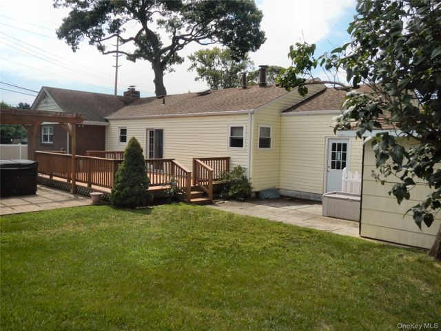 1005 Thompson Drive, Bay Shore, NY 11706