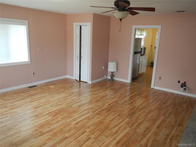 1005 Thompson Drive, Bay Shore, NY 11706
