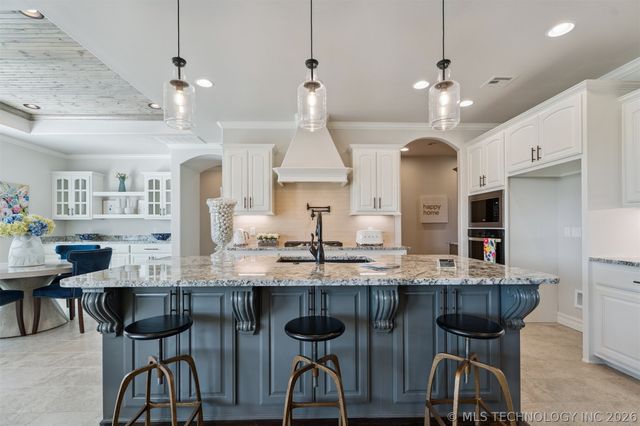 2705 W Twin Oaks Street, Broken Arrow, OK 74012