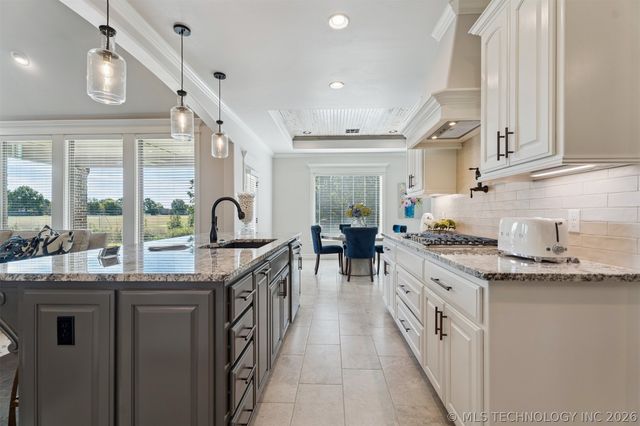 2705 W Twin Oaks Street, Broken Arrow, OK 74012