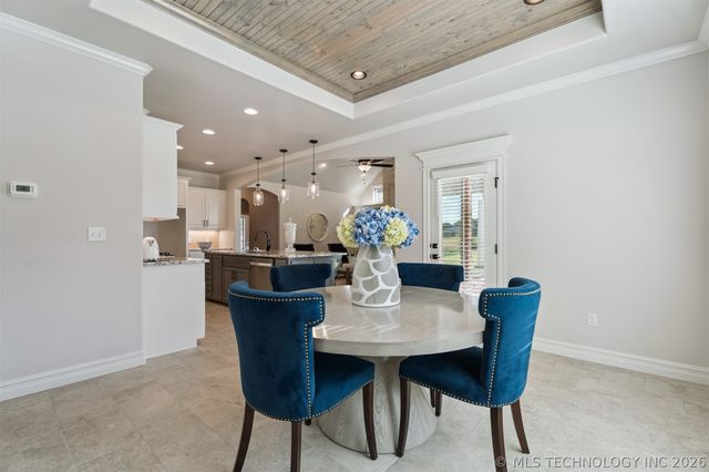 2705 W Twin Oaks Street, Broken Arrow, OK 74012