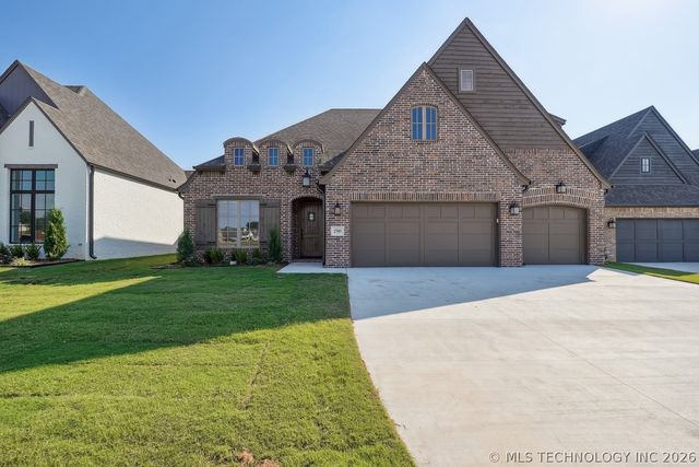 2705 W Twin Oaks Street, Broken Arrow, OK 74012