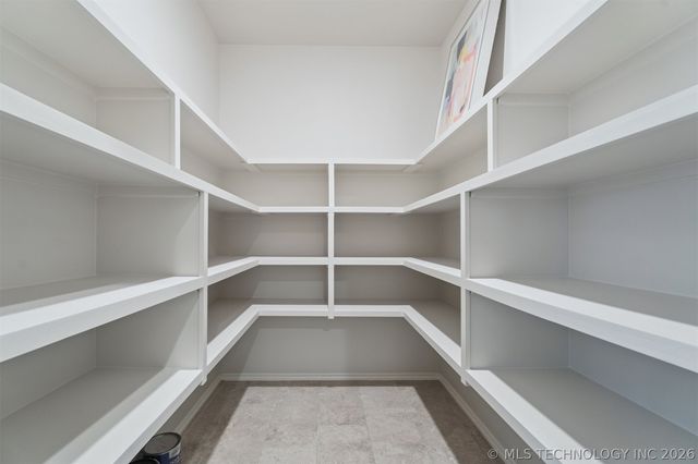 2705 W Twin Oaks Street, Broken Arrow, OK 74012