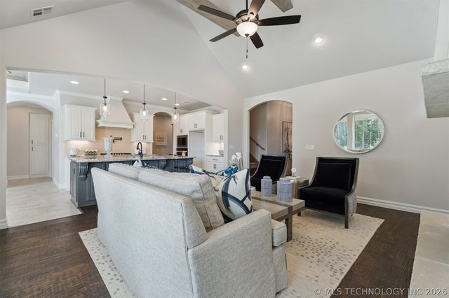 2705 W Twin Oaks Street, Broken Arrow, OK 74012