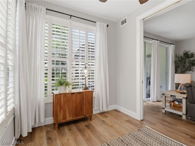 88 Silver Oaks CIR 4-101, Naples, FL 34119