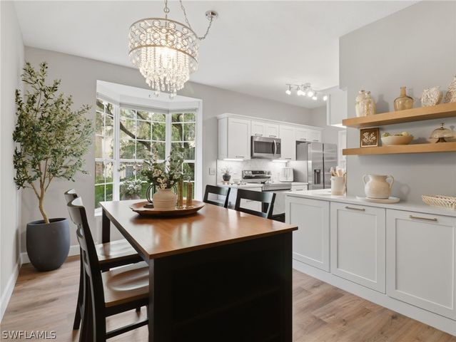 88 Silver Oaks CIR 4-101, Naples, FL 34119