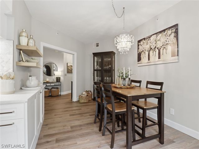 88 Silver Oaks CIR 4-101, Naples, FL 34119