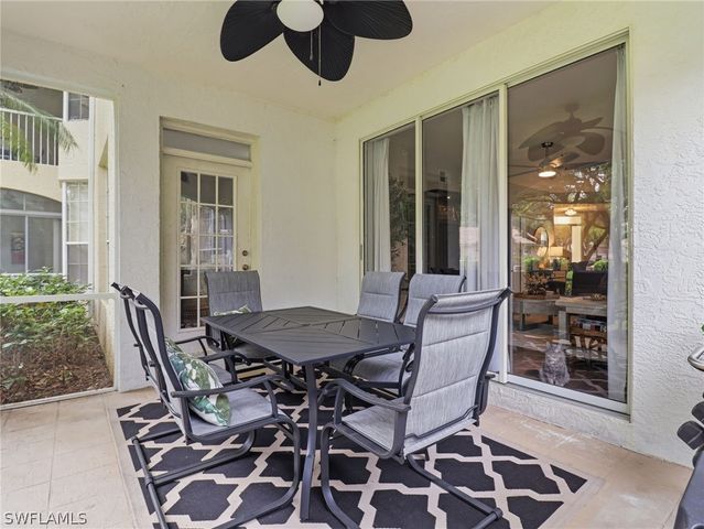 88 Silver Oaks CIR 4-101, Naples, FL 34119