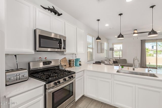 9004 W SOLANO Drive, Glendale, AZ 85305