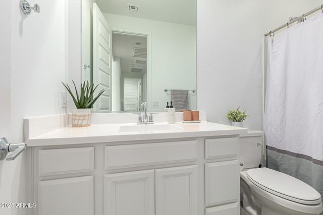 9004 W SOLANO Drive, Glendale, AZ 85305