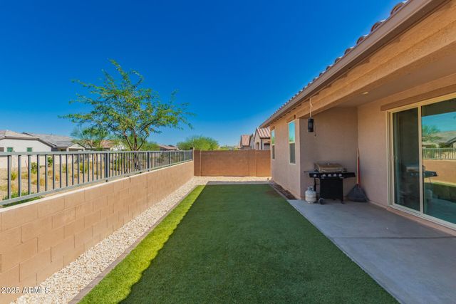 9004 W SOLANO Drive, Glendale, AZ 85305