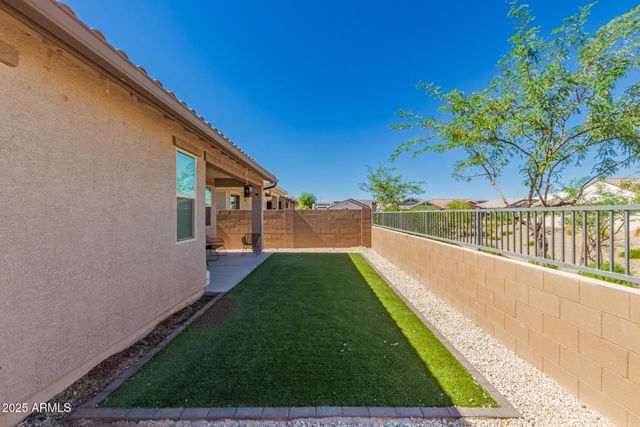 9004 W SOLANO Drive, Glendale, AZ 85305