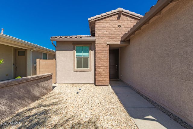 9004 W SOLANO Drive, Glendale, AZ 85305