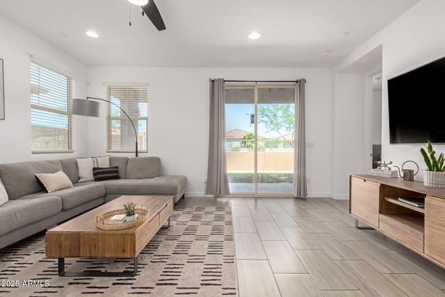 9004 W SOLANO Drive, Glendale, AZ 85305