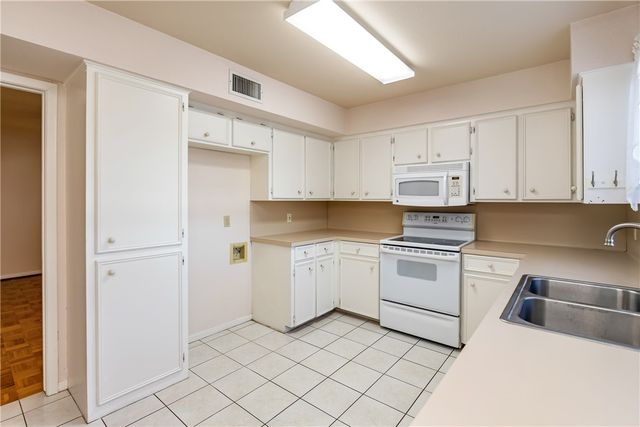 7301 Ottawa Circle, Corpus Christi, TX 78414