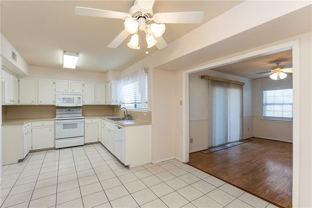 7301 Ottawa Circle, Corpus Christi, TX 78414