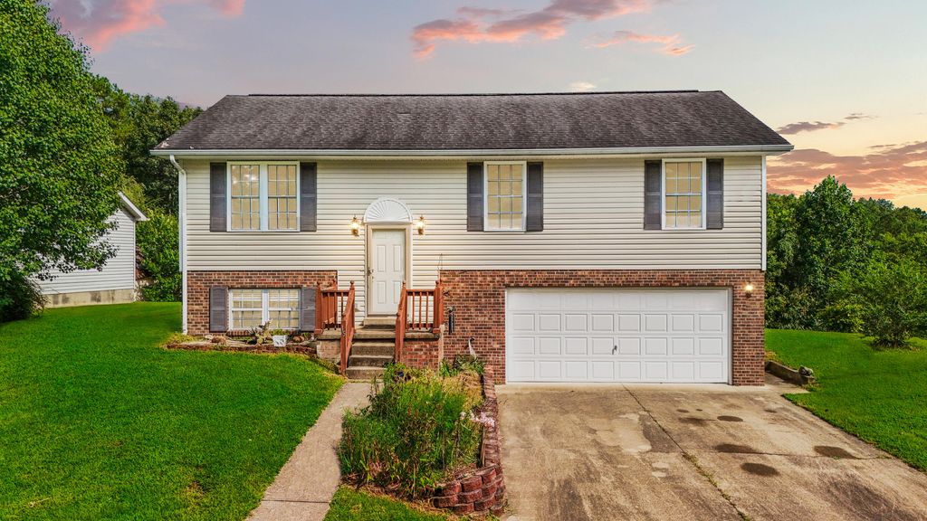 15 Walker Drive, Beattyville, KY 41311