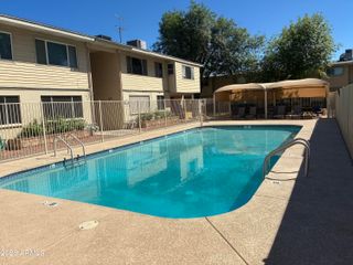 2635 W Rose Lane B-215, Phoenix, AZ 85017