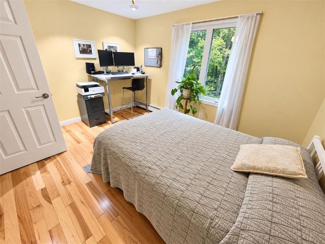 28 Hartford Pike, Foster, RI 02825