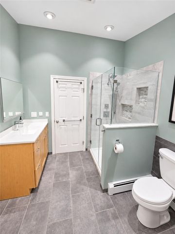 28 Hartford Pike, Foster, RI 02825