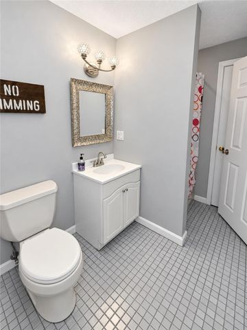 28 Hartford Pike, Foster, RI 02825
