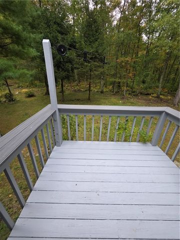 28 Hartford Pike, Foster, RI 02825