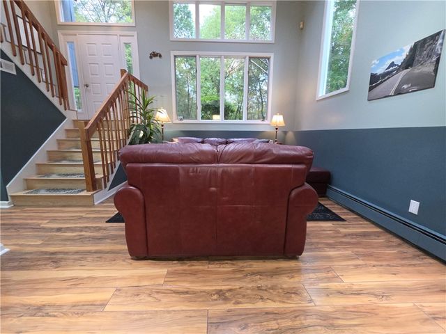 28 Hartford Pike, Foster, RI 02825