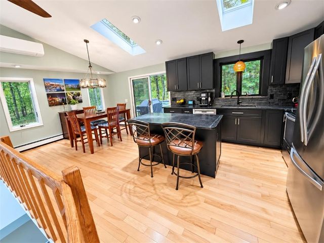 28 Hartford Pike, Foster, RI 02825