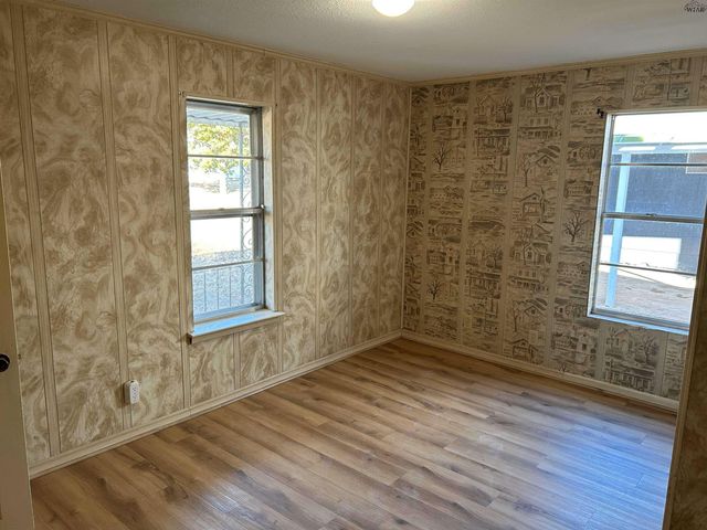 3013 AVENUE Q, Wichita Falls, TX 73609