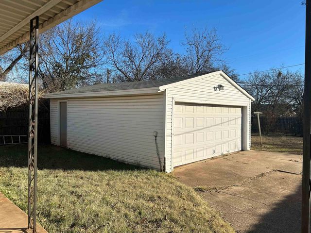 3013 AVENUE Q, Wichita Falls, TX 73609