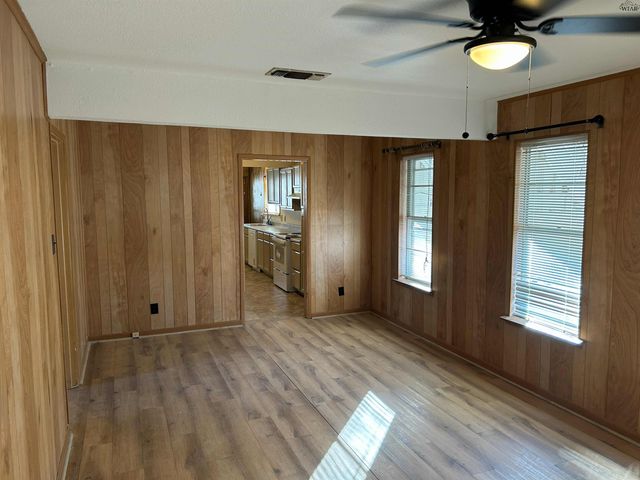 3013 AVENUE Q, Wichita Falls, TX 73609