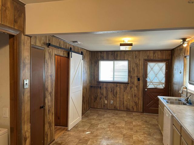 3013 AVENUE Q, Wichita Falls, TX 73609