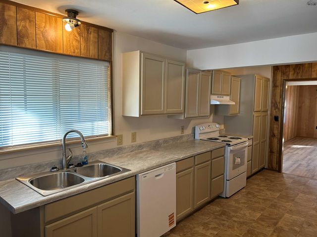 3013 AVENUE Q, Wichita Falls, TX 73609