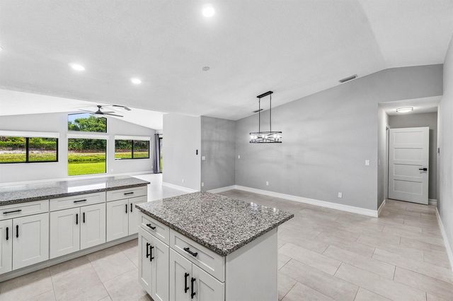 120 Mayfair Lane, Boynton Beach, FL 33426