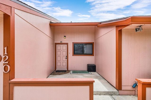 120 Mayfair Lane, Boynton Beach, FL 33426