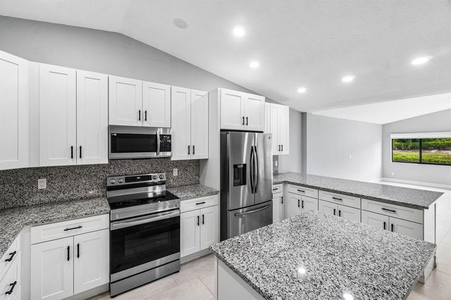 120 Mayfair Lane, Boynton Beach, FL 33426