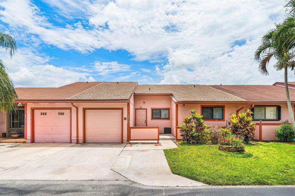 120 Mayfair Lane, Boynton Beach, FL 33426