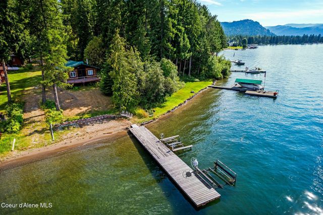 527 W Seneacquoteen, Priest River, ID 83856