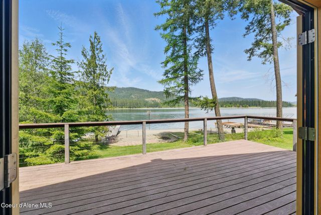 527 W Seneacquoteen, Priest River, ID 83856