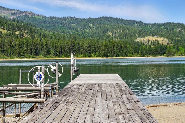 527 W Seneacquoteen, Priest River, ID 83856
