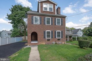 107 W CIRCULAR AVE, Paoli, PA 19301
