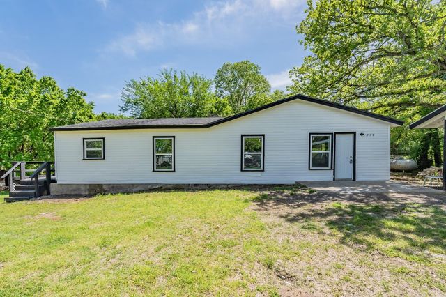 238 Briar Oaks Drive, Azle, TX 76020