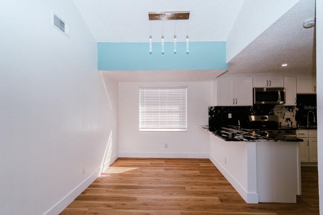 7502 POND VIEW COURT, Tampa, FL 33615