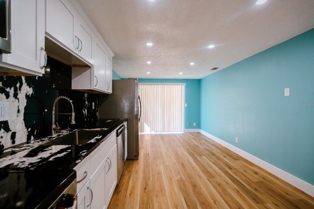 7502 POND VIEW COURT, Tampa, FL 33615